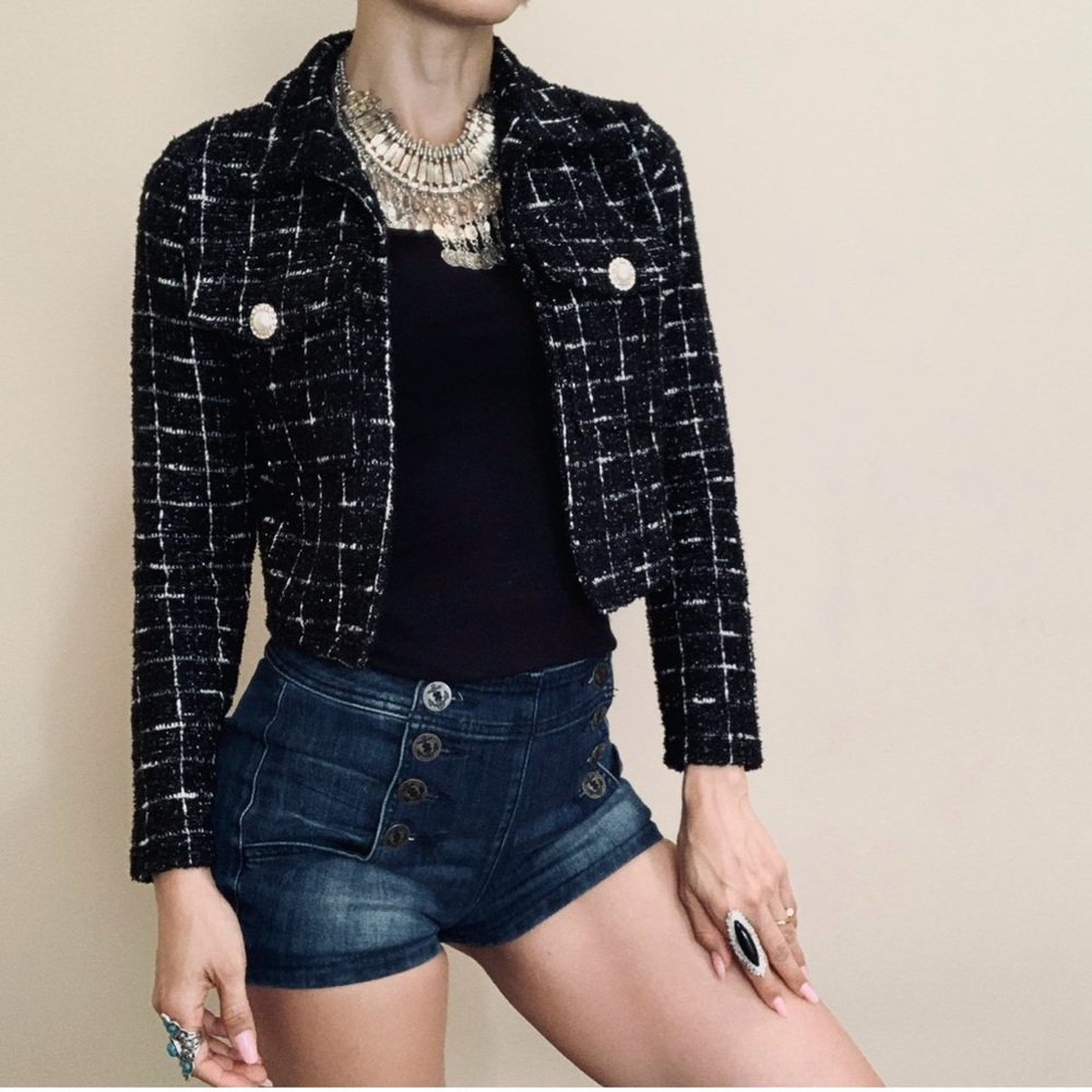 NWT sincerely Jules light cropped blazer